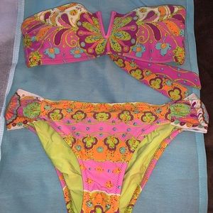 Trina Turk Bathing Suit 🔆🏝💕
